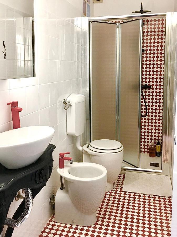L'Ora Delle Streghe B&B Centralissimo Livourne Extérieur photo