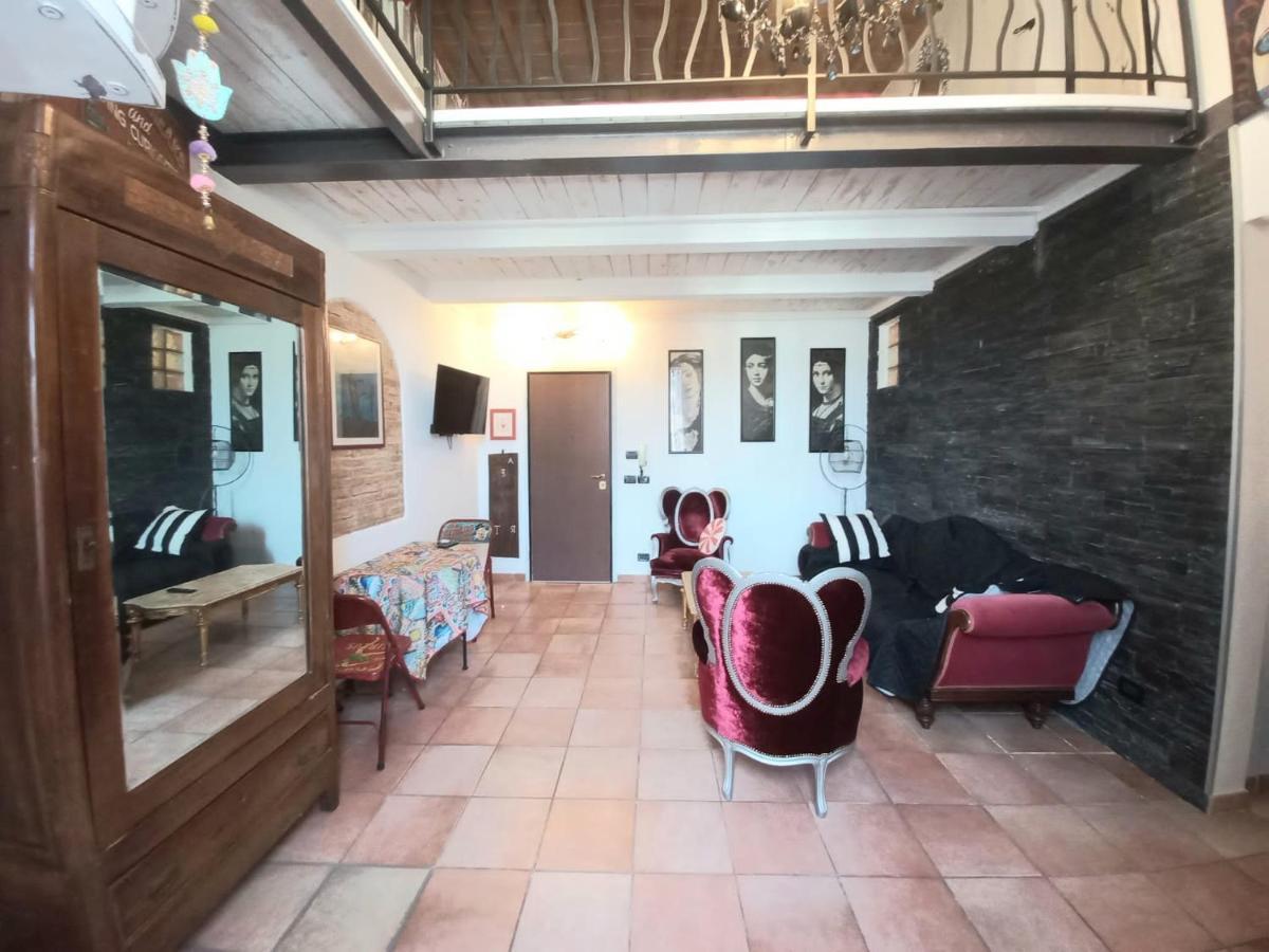 L'Ora Delle Streghe B&B Centralissimo Livourne Extérieur photo
