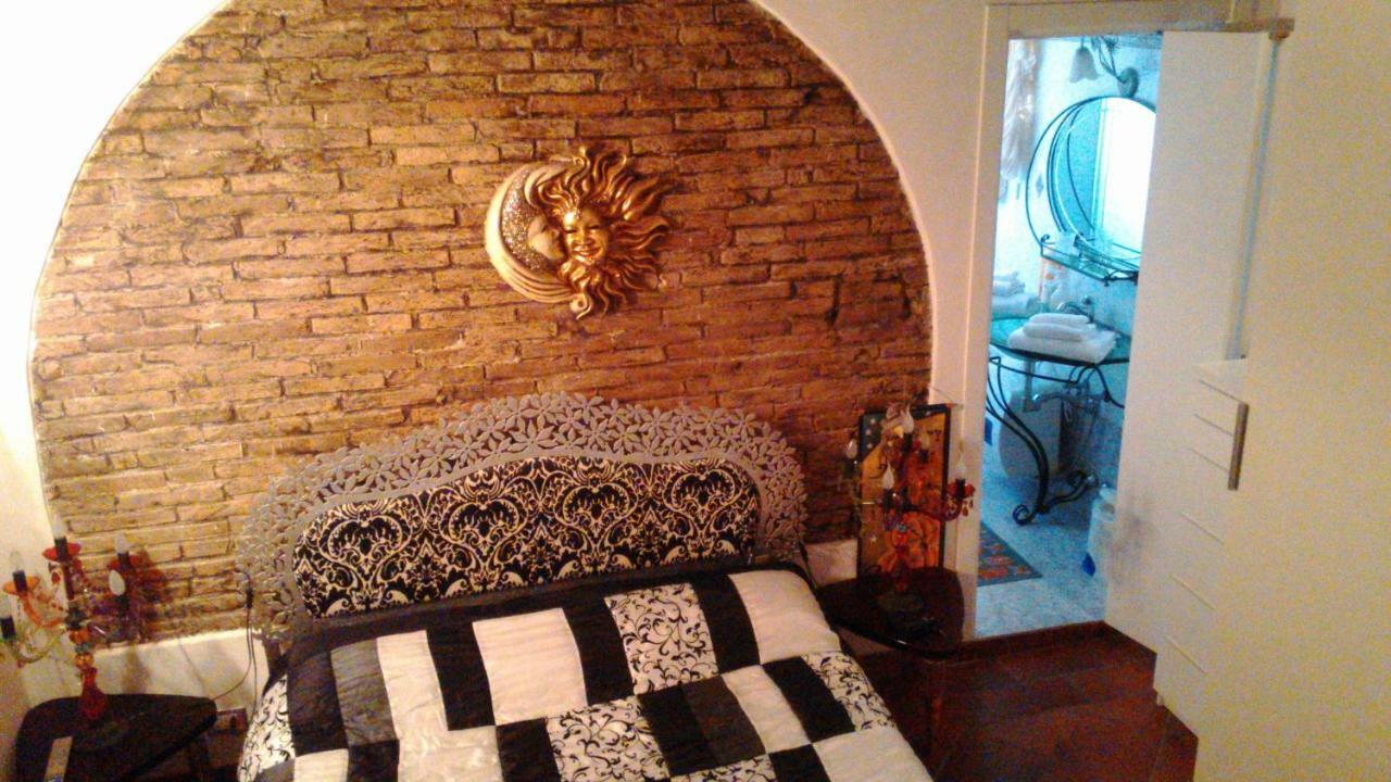 L'Ora Delle Streghe B&B Centralissimo Livourne Extérieur photo