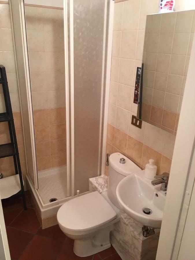 L'Ora Delle Streghe B&B Centralissimo Livourne Extérieur photo
