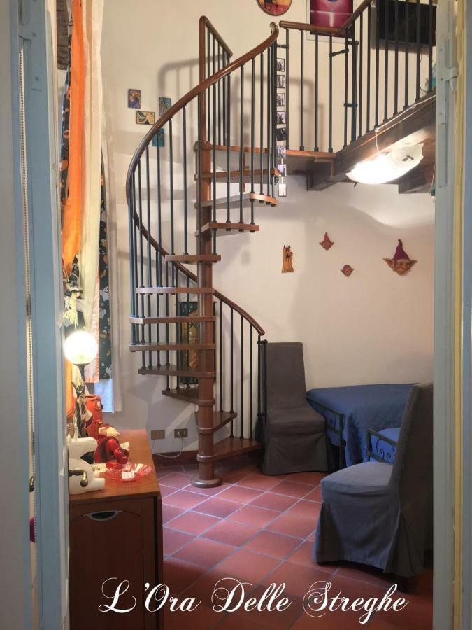 L'Ora Delle Streghe B&B Centralissimo Livourne Extérieur photo